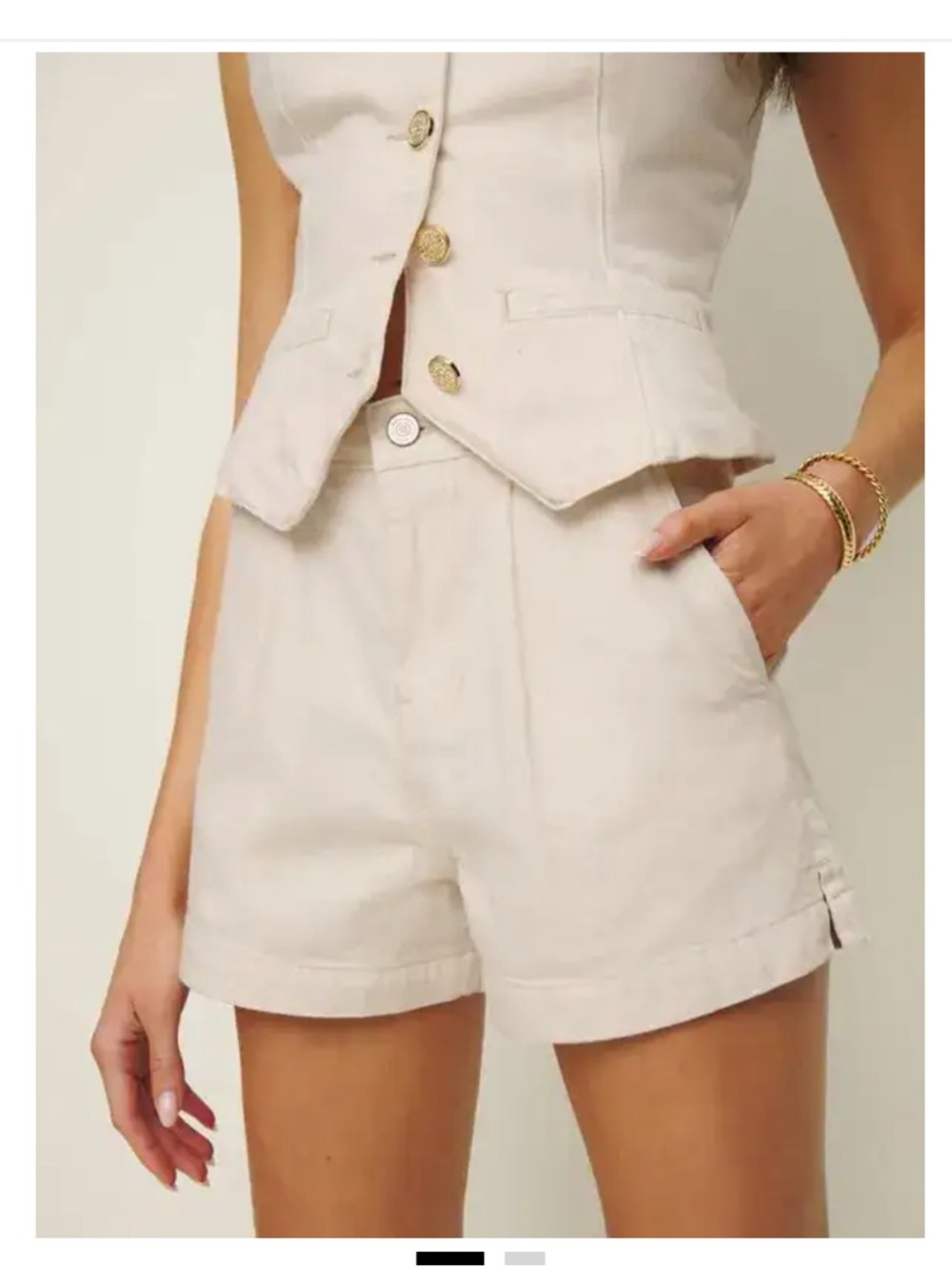 Reformation Eliana Pleated Denim Shorts Cream Size 25 Organic Cotton